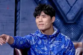 方便调侃王洪祥是过去搏击，自己是现代搏击，赵文卓当场笑抽了！