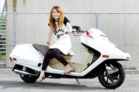 国内一台两千元的破摩托，在国外竟然值5万图片