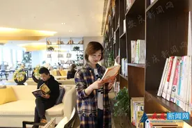 安庆：61万册图书“点亮”一座城图片