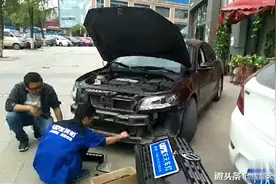 帕萨特牛逼四透加杠灯爆闪   成都改灯车灯改装氙气灯双光透镜