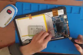 维修一个小霸王平板，和大家说一个使用手机等数码产品的注意事项视频封面