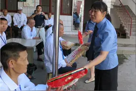 泸县检察院：“三个结合”深入开展学雷锋志愿服务活动图片