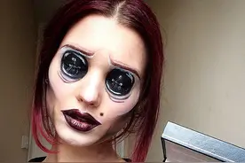 这个19岁化妆师的疯狂技能，吓哭本宝宝了图片