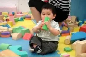 妈妈给宝宝买了一款玩具，结果宝宝当天住院了图片