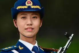 三军仪仗队女兵分队队长程诚人物专访视频封面
