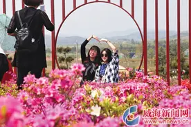 五一假期威海各景区游客爆棚 市民乐享文体大餐图片