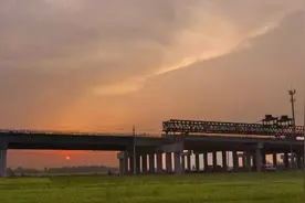 安阳打造“铁公机”立体交通 城铁全程最快只需54分钟图片