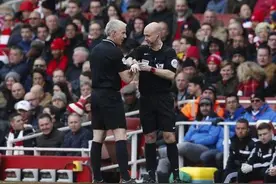 Dr.陈 100问60｜比赛中途能不能更换主裁判？图片