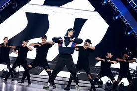 《创造101》王一博化身导师 点评一针见血图片