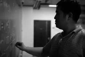 争议奥数天才是否坠落，不如活出笃定从容｜睡前聊一会儿图片