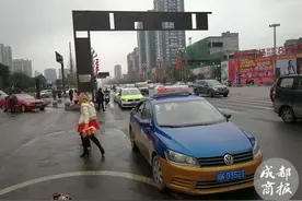 内江出租春节不打表乱喊价现象得到遏制 GPS全天监控仅查实18起图片