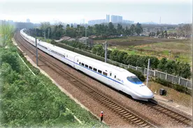 7月1日起柳州火车站48趟列车停站和时刻有变图片