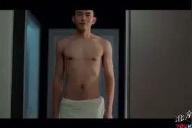 只要你长得帅，你就能轻易的追到她，对吗？