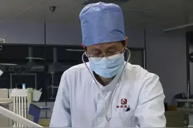 春节期间两宝宝盖被不当，被闷窒息危及性命！图片