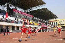 交城县2018年中小学春季田径运动会开幕图片