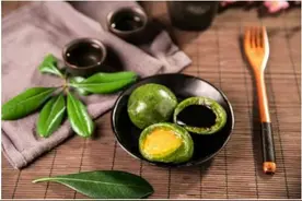 小长假探店 美团小白盒成了餐饮商圈的“靓点”图片