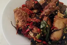 紫苏双椒排骨的做法图片