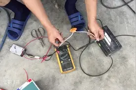 用电动车充电器给12伏电池充电，这方法很实用视频封面