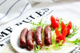 果味黑椒脆皮肠图片