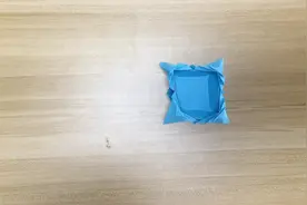 丑八怪手工：幼儿园简单手工折纸，漂亮垃圾盒的折法视频封面