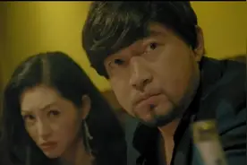 美女看见男子进来，浑身发抖视频封面