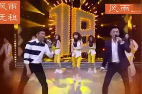 吴奇隆苏有朋再唱小虎队经典歌曲，何炅当场落泪