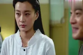 小夫妻结婚登记，女方就问了登记员一个问题，直接把登记员问懵了