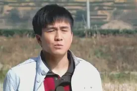 小伙向大十几岁的女人霸气表白，我要追求你，谁敢拦我，谁拦的住