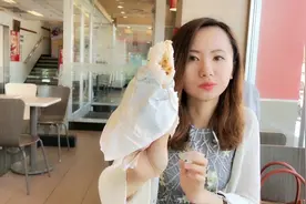 肯德基早餐饭团测评，大早上排队来这吃新品到底值不值？