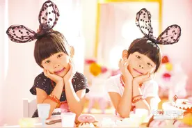 左左右右把天才老爸当男友图片