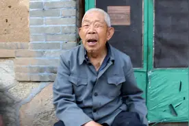 烟台莱州：93岁爷爷大口吃啥这么香 小言为让爷爷多吃肉撒谎了视频封面