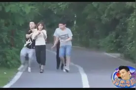 街头看见女生被绑架，你会上去救她《阿杰恶搞》社会实验图片