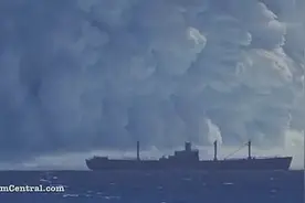 海底的引爆氢弹的震撼画面！图片