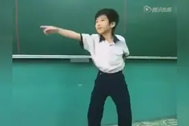小学生教室跳《江南style》，长江后浪推前浪,后浪太强了图片