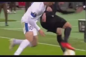 左突右晃！足坛劲爆疯狂耍人过人技巧秀图片