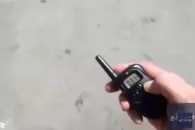 老外把手机装上超强电击器，看看小偷们受到了怎样的惩罚？图片