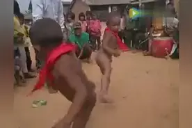 看看非洲兄弟的小孩都玩什么，这民族也太彪悍了！图片