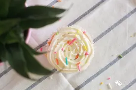 纸杯小蛋糕图片