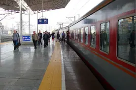 火车一般停靠几分钟，为何在徐州站停留很久呢？视频封面