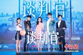 杨幂拍戏不迟到不耍大牌 黄子韬：她值得我学习图片