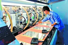 下月起 外地老人可享公交优惠 外省人可本地换身份证图片