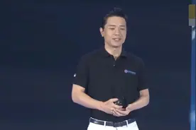 百度“阿波龙”无人车量产下线！李彦宏：去年吹的“牛”实现了视频封面