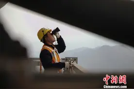 世界第一跨北盘江特大桥“桥梁医生”的“极限运动”图片