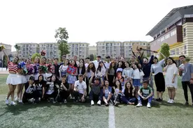 13位大学生用13国语言唱出《IF YOU》 竟火到星光大道图片