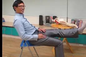 杀手级坐姿——半坐半躺！一定要注意！图片