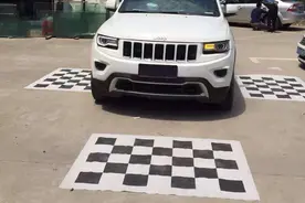 新车JEEP大切若基改装360度全景可视影像行车记录仪图片