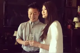 李安琪与李小鹏庆祝新生命的到来 奥利妈妈有点孕胖可依然美图片