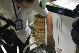 贵阳街头现无证小店铺帮治灰指甲 专家提醒防止交叉感染图片