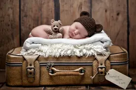 感觉自己美美哒！你小时候睡觉也这样萌？图片