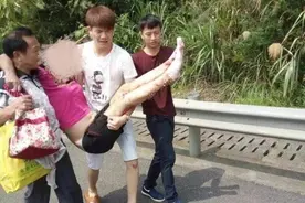 湖南宜章境内一客运大巴起火 车载56人 已有21人送往医院图片